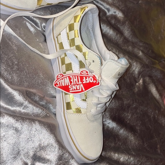 Women’s Vans - Picture 2 of 4